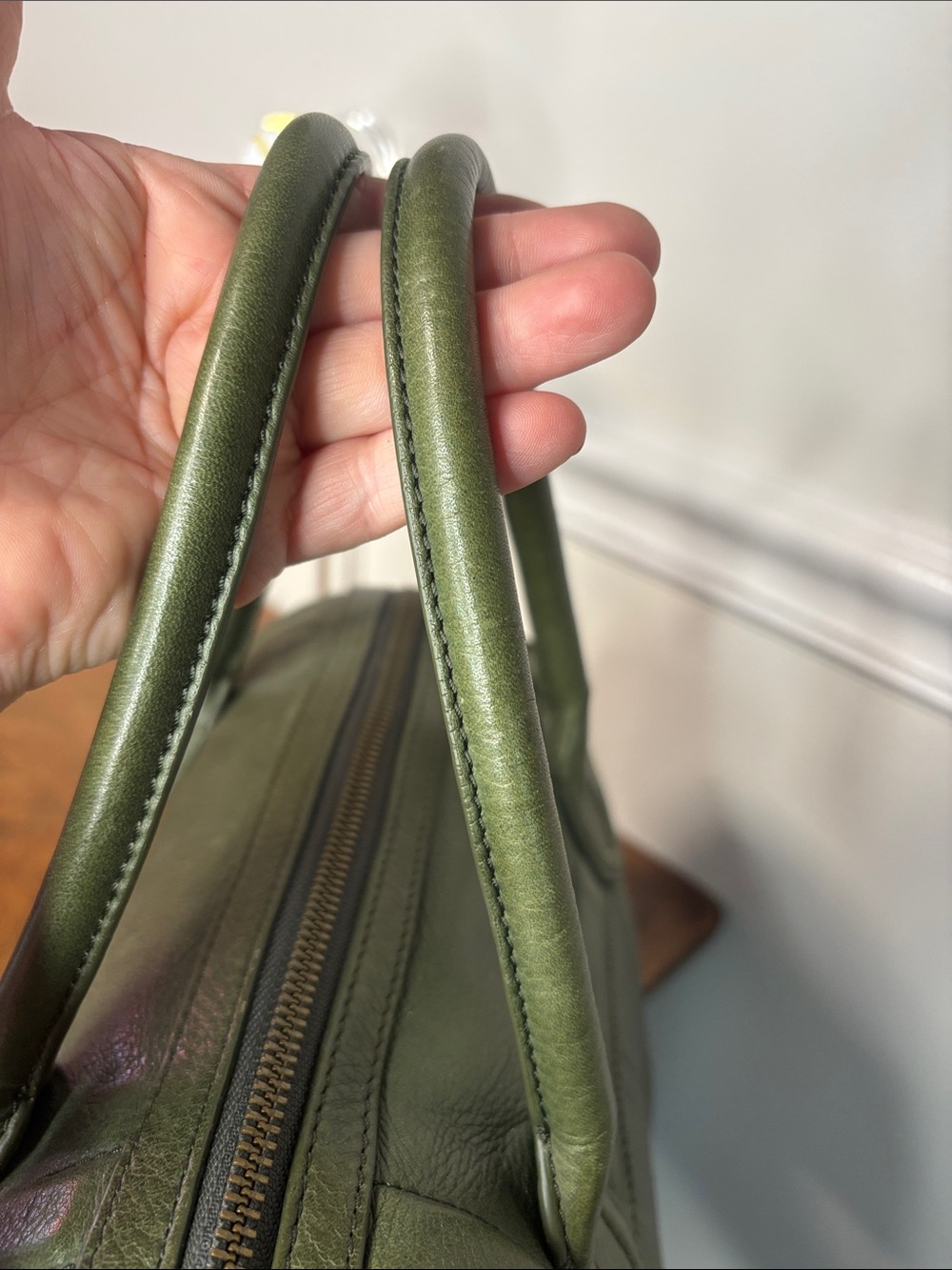 π₯Cole Haan Vintage green leather satchel with a structured, top handle design - Picture 5 of 16